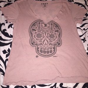 Pink skull t shirt